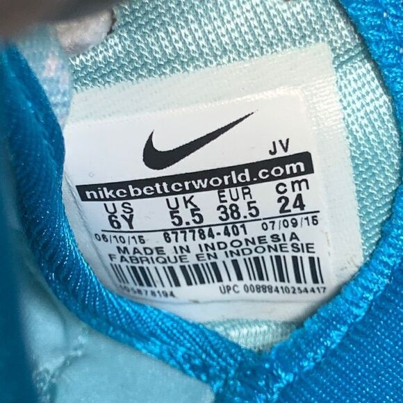 Nike Roshe One GS Snowflake Youth 6Y Women’s 7.5 - Picture 7 of 7